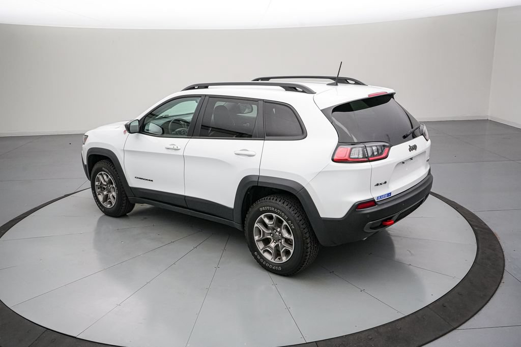 Used 2022 Jeep Cherokee Trailhawk w/ Premium Leather Package AWD/4WD image 6