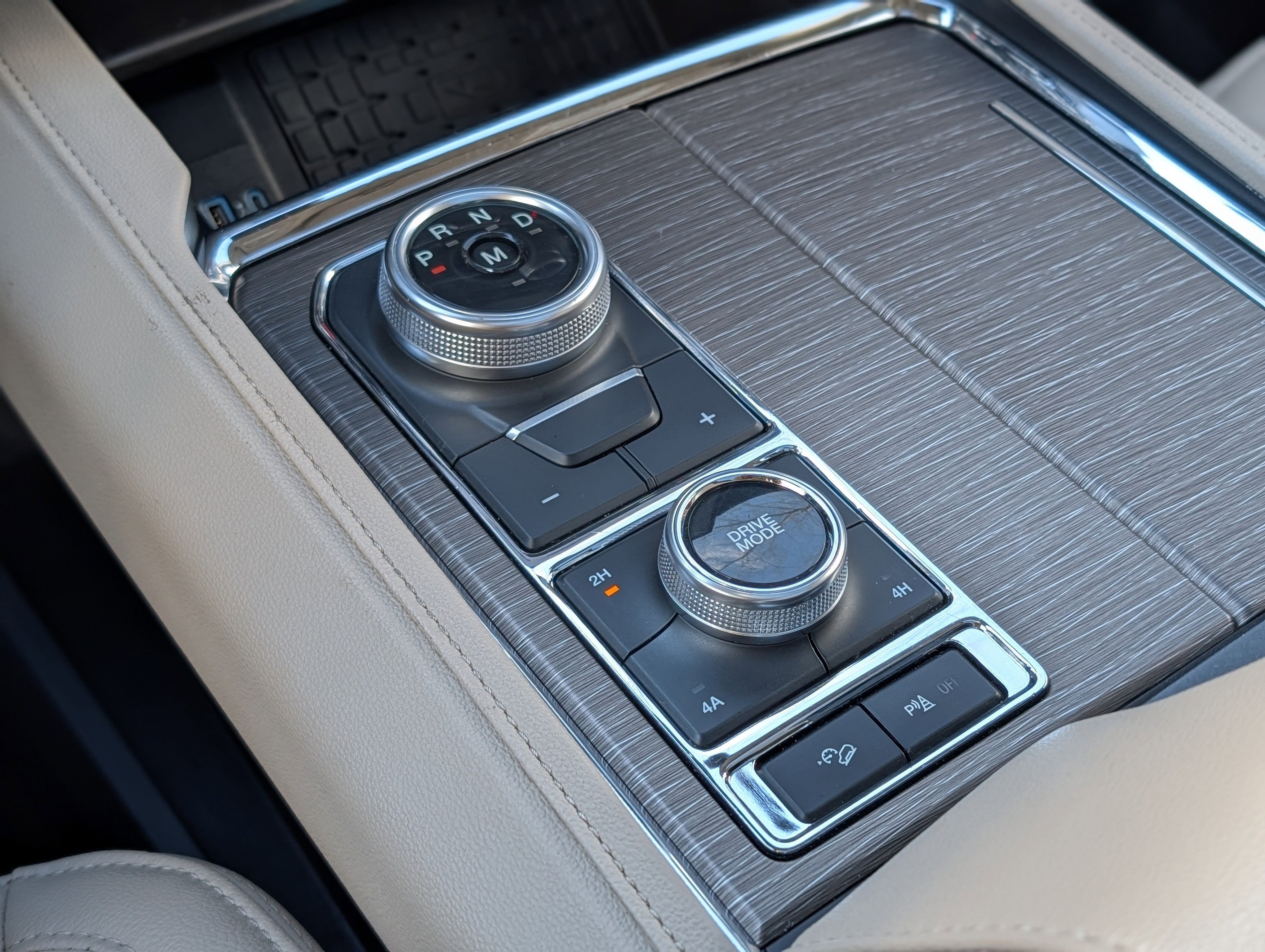 Certified 2024 Ford Expedition Max Limited image 17