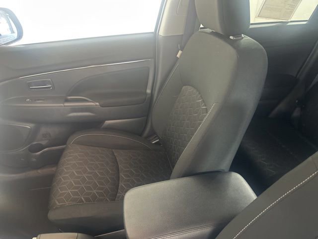 Used 2025 Mitsubishi Outlander Sport ES AWD/4WD image 21
