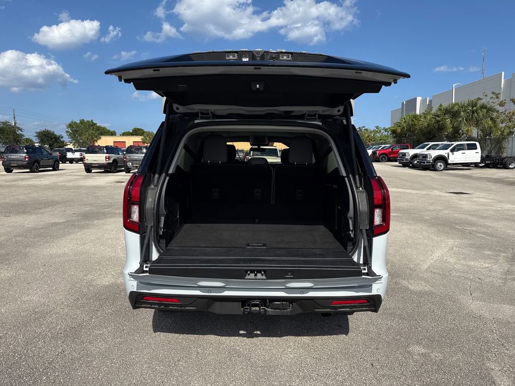 Certified 2025 Ford Expedition Max Active RWD image 30