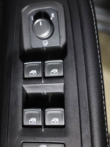 Used 2024 Volkswagen Atlas SEL Premium R-Line AWD/4WD image 27