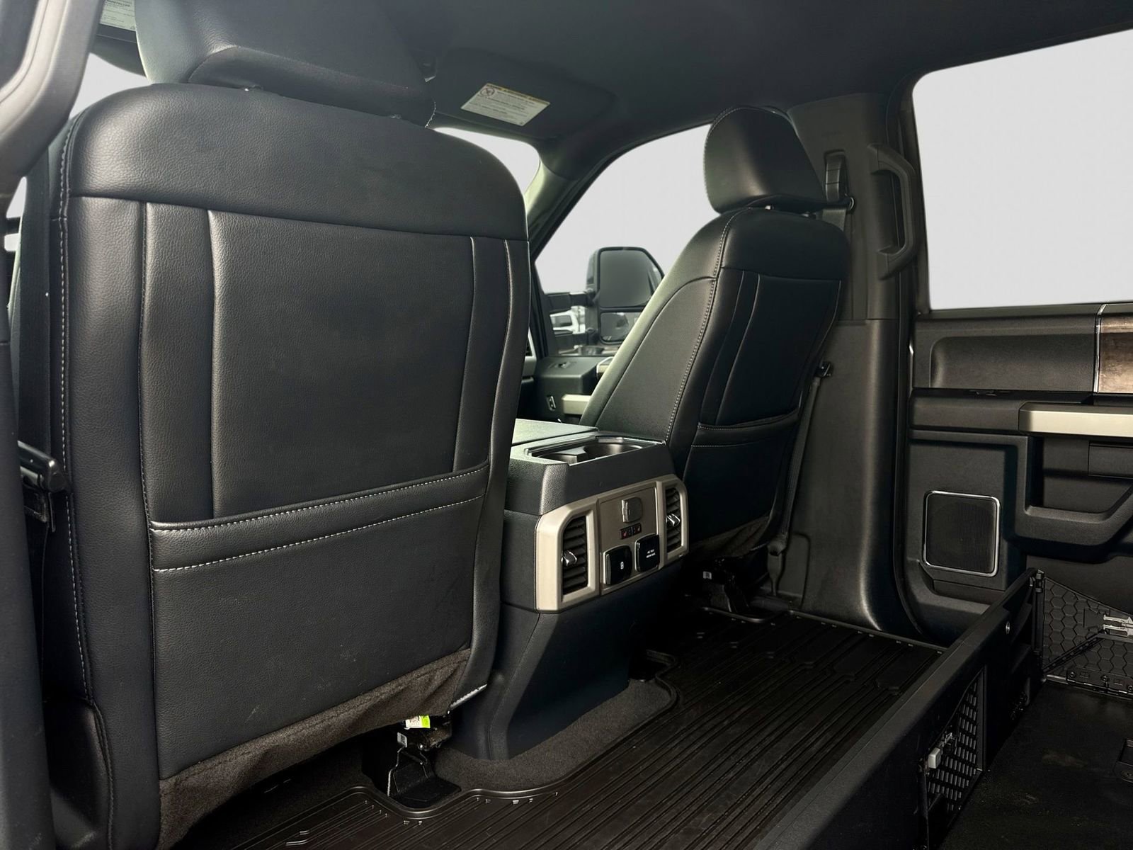 Certified 2022 Ford F250 Lariat w/ Tremor Off-Road Package image 42