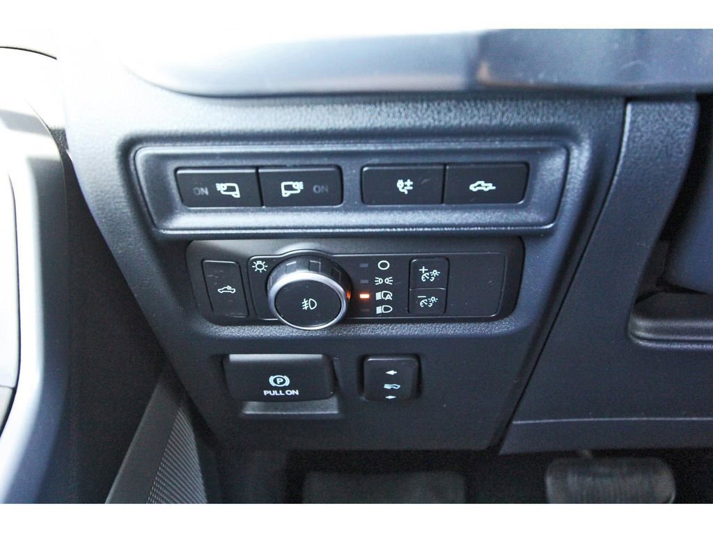 Certified 2021 Ford F150 Lariat w/ Equipment Group 502A High image 19