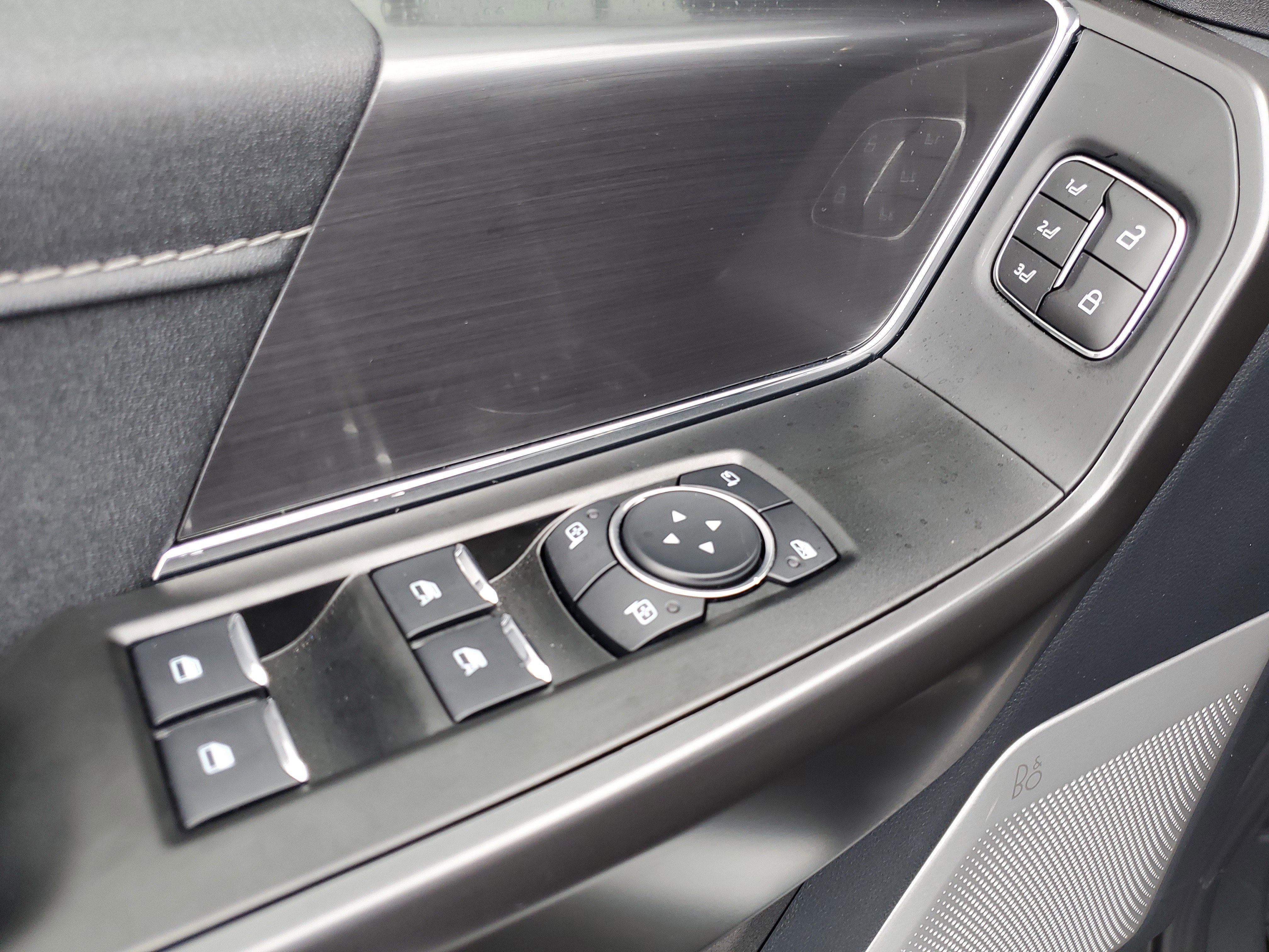 Certified 2025 Ford F150 Lariat w/ Equipment Group 502A High image 19