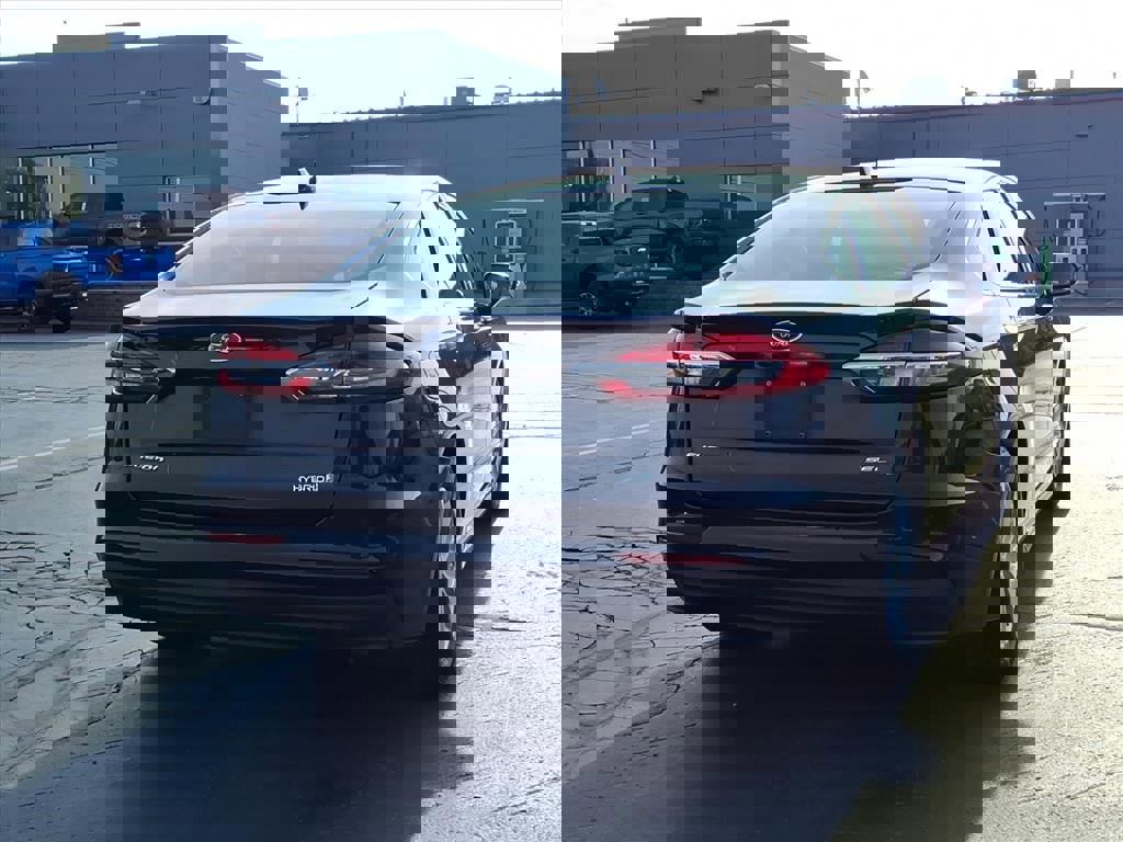 Certified 2019 Ford Fusion SEL image 4