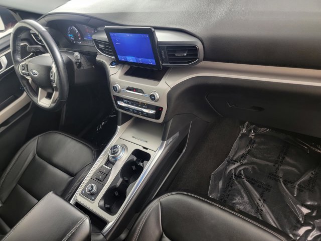 Certified 2023 Ford Explorer XLT w/ Equipment Group 202A AWD/4WD image 19