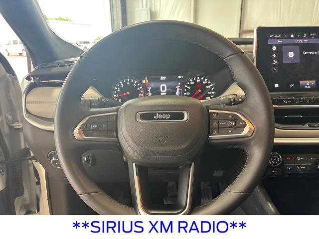 Used 2025 Jeep Compass Limited AWD/4WD image 13