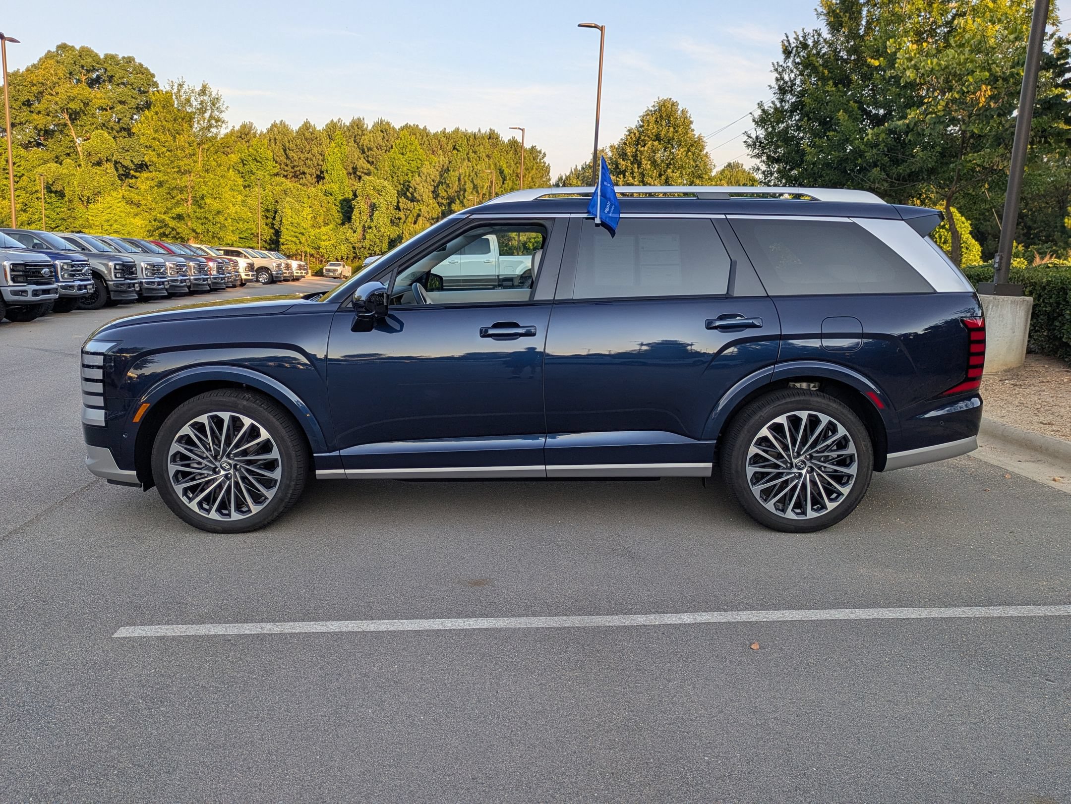 Used 2026 Hyundai Palisade Calligraphy AWD/4WD image 7