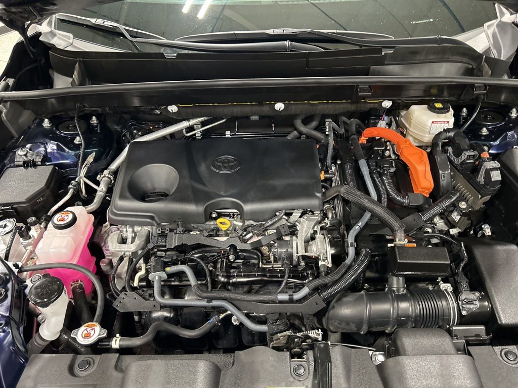 Used 2022 Toyota Venza LE image 26