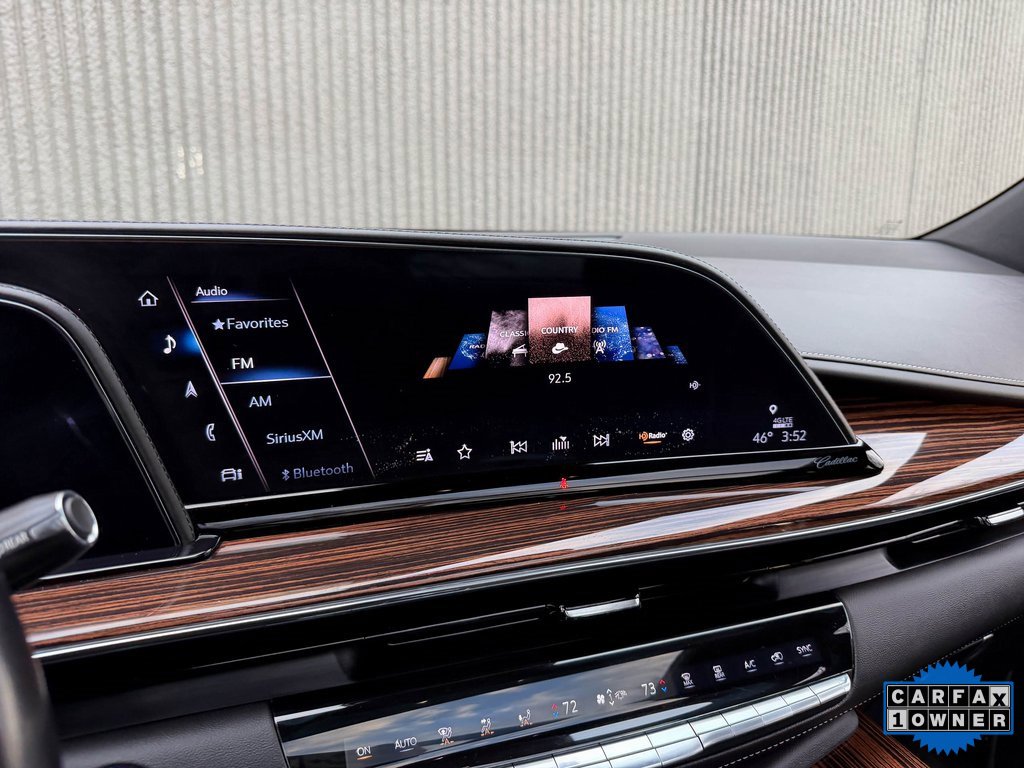 Used 2021 Cadillac Escalade Premium Luxury image 38