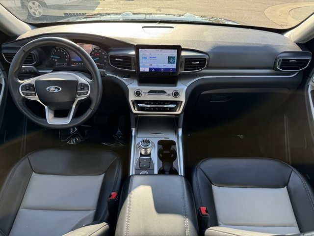 Certified 2022 Ford Explorer XLT w/ Equipment Group 202A image 11