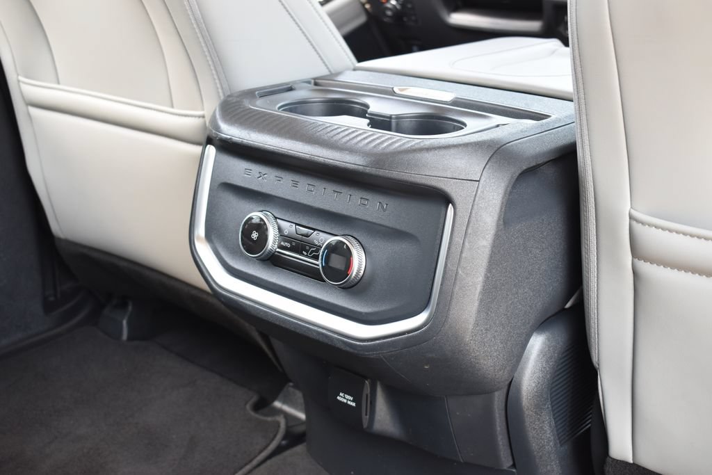 Certified 2025 Ford Expedition Active AWD/4WD image 29