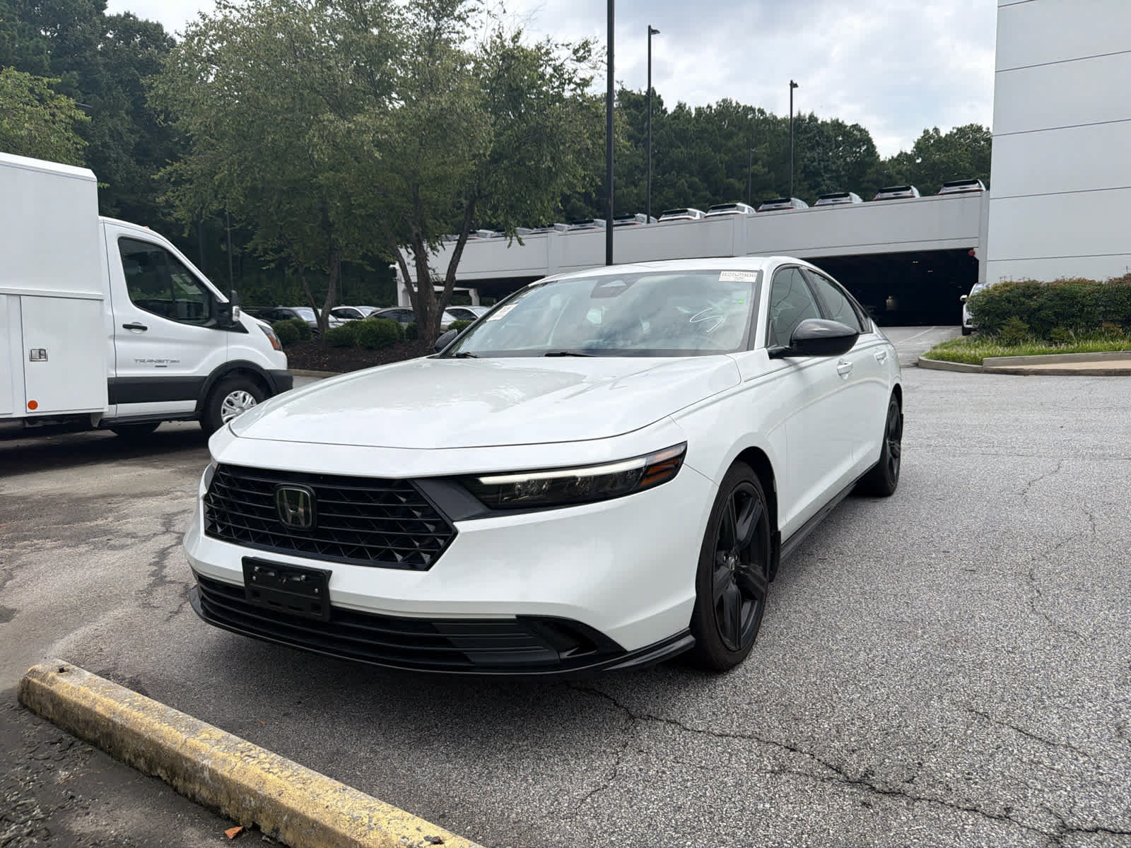 Used 2024 Honda Accord Sport image 2