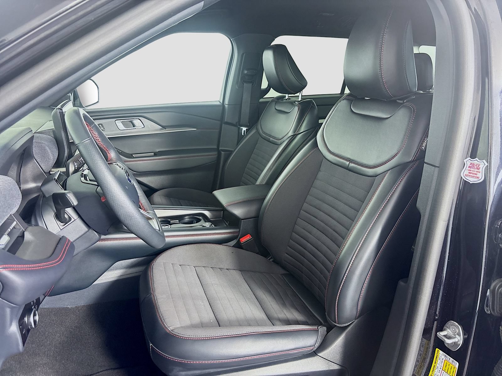 Certified 2025 Ford Explorer ST-Line w/ ST-Line Street Pack AWD/4WD image 21