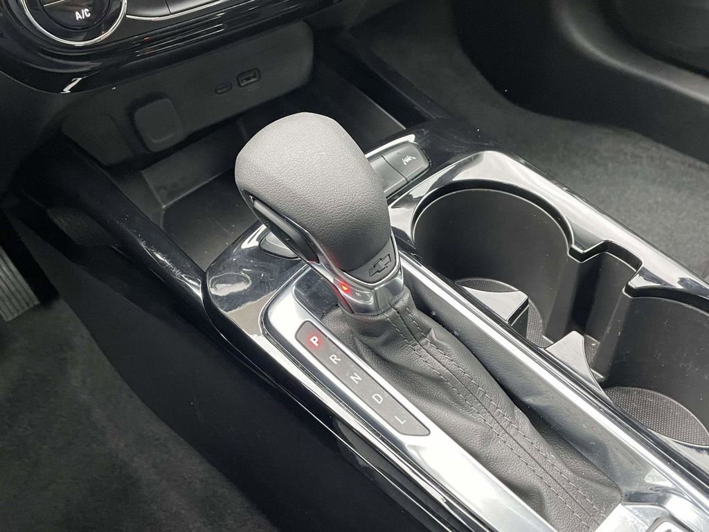 Used 2025 Chevrolet Trax LT image 30