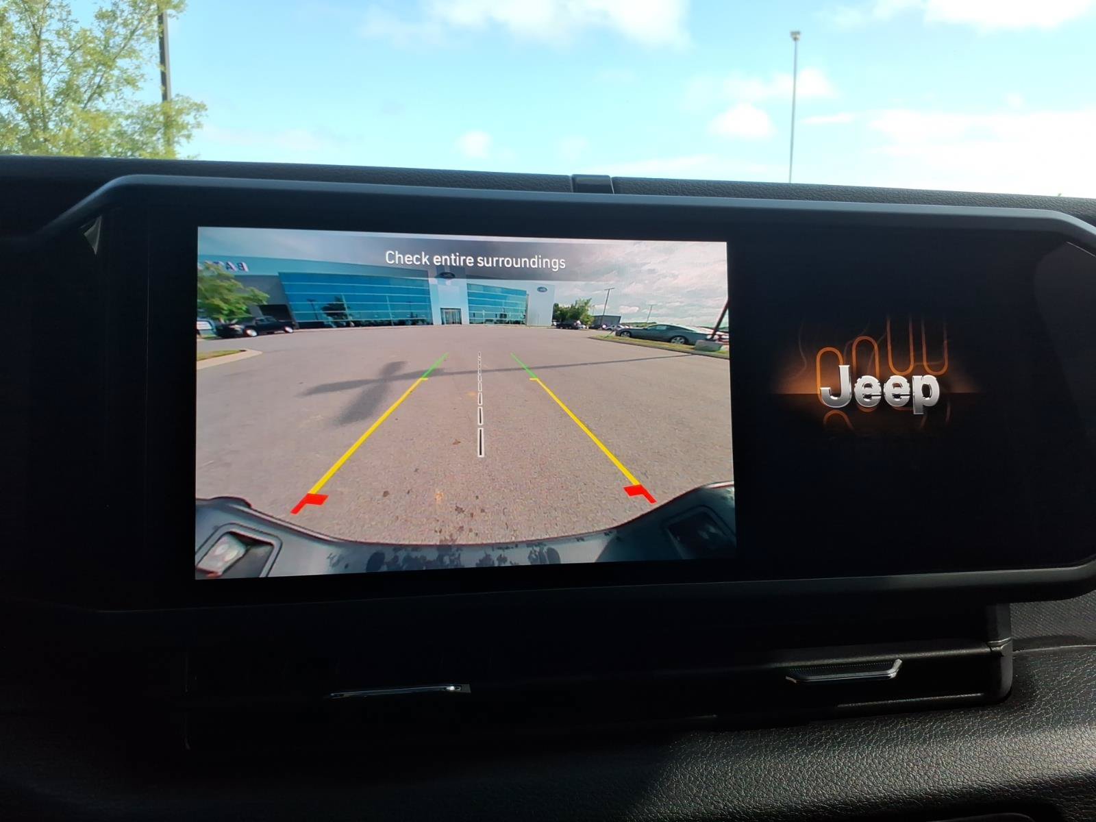 Used 2025 Jeep Gladiator Sport AWD/4WD image 20