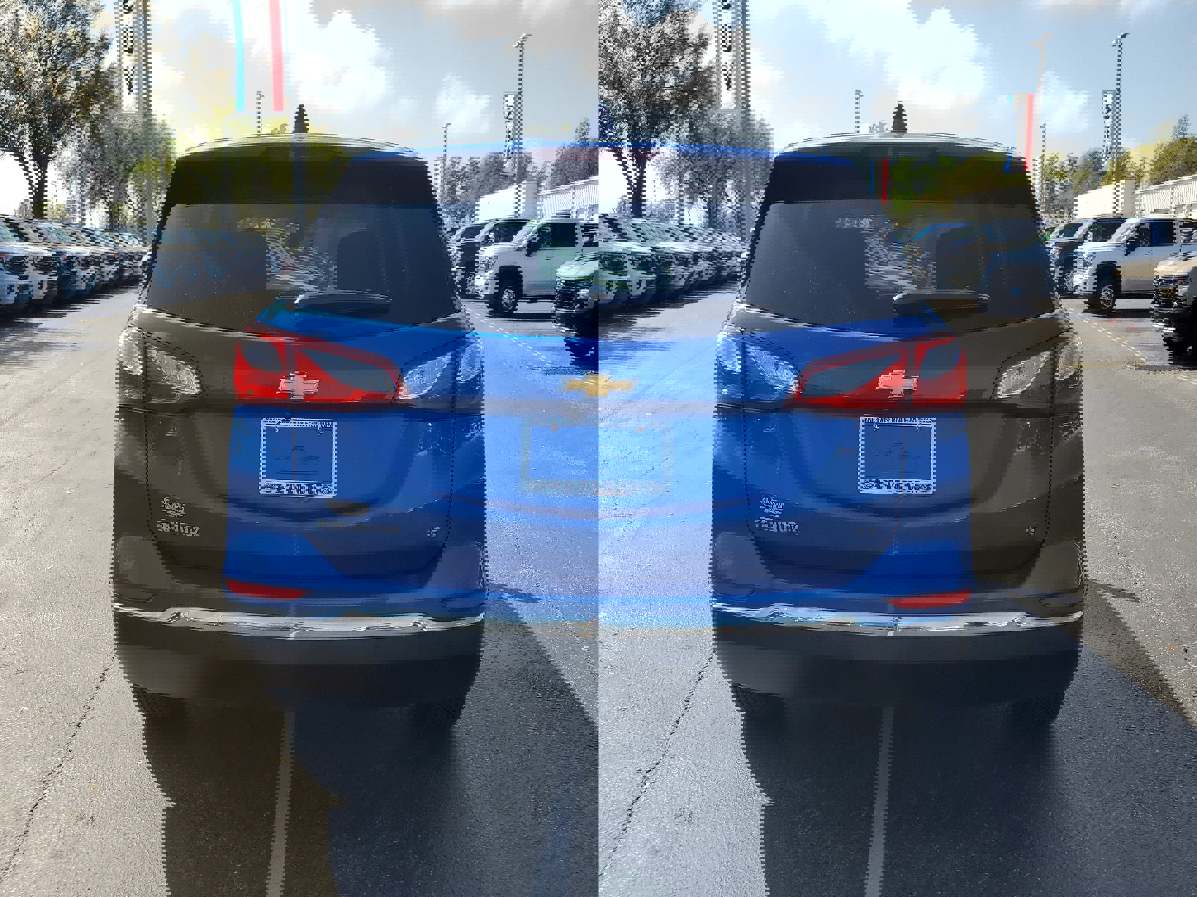 Used 2019 Chevrolet Equinox LT image 2