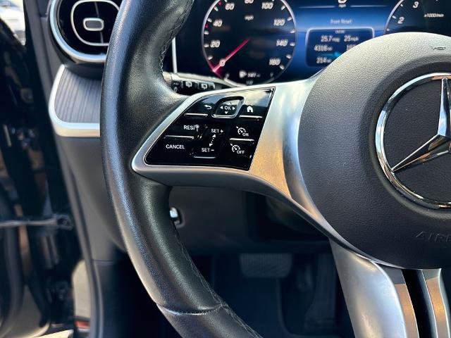 Used 2024 Mercedes-Benz GLC 300 4MATIC image 17