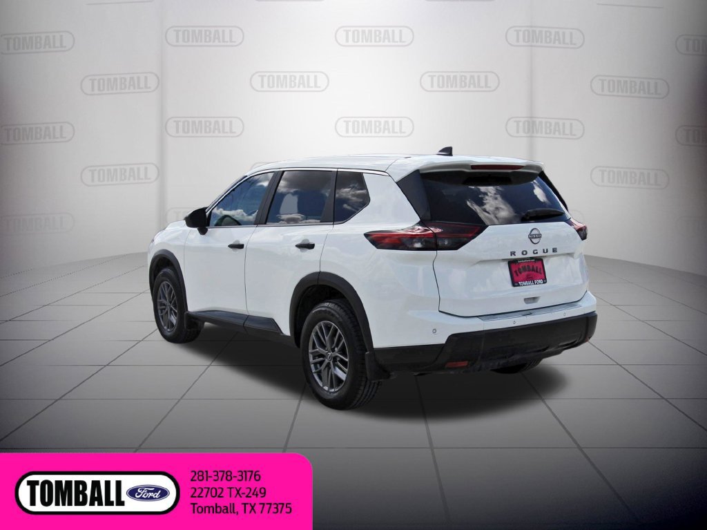 Used 2024 Nissan Rogue S FWD image 5