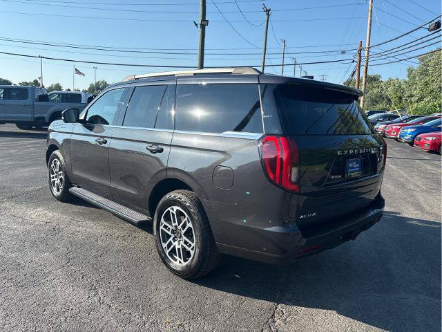 Certified 2025 Ford Expedition Active AWD/4WD image 11