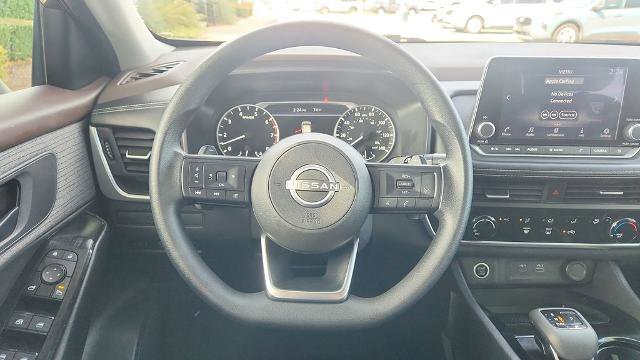 Used 2023 Nissan Rogue S image 23