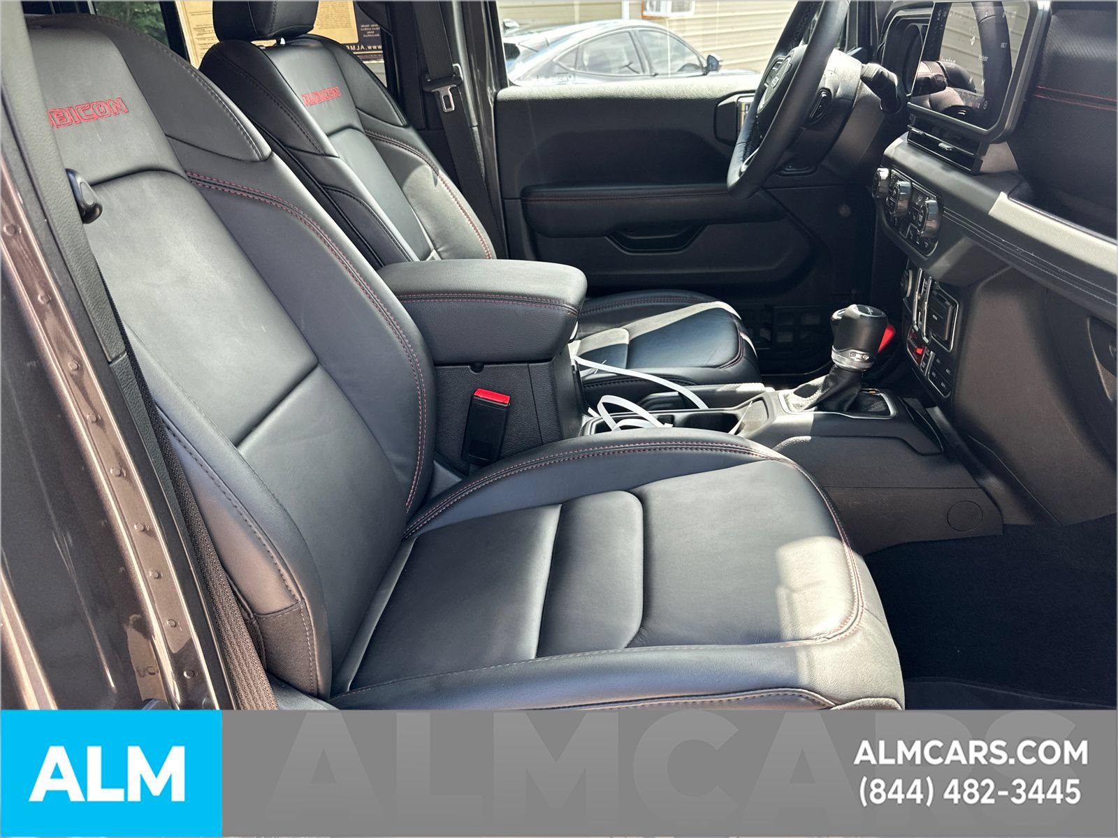 Used 2025 Jeep Gladiator Rubicon AWD/4WD image 15