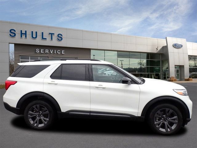 Certified 2023 Ford Explorer XLT w/ Equipment Group 202A AWD/4WD image 5