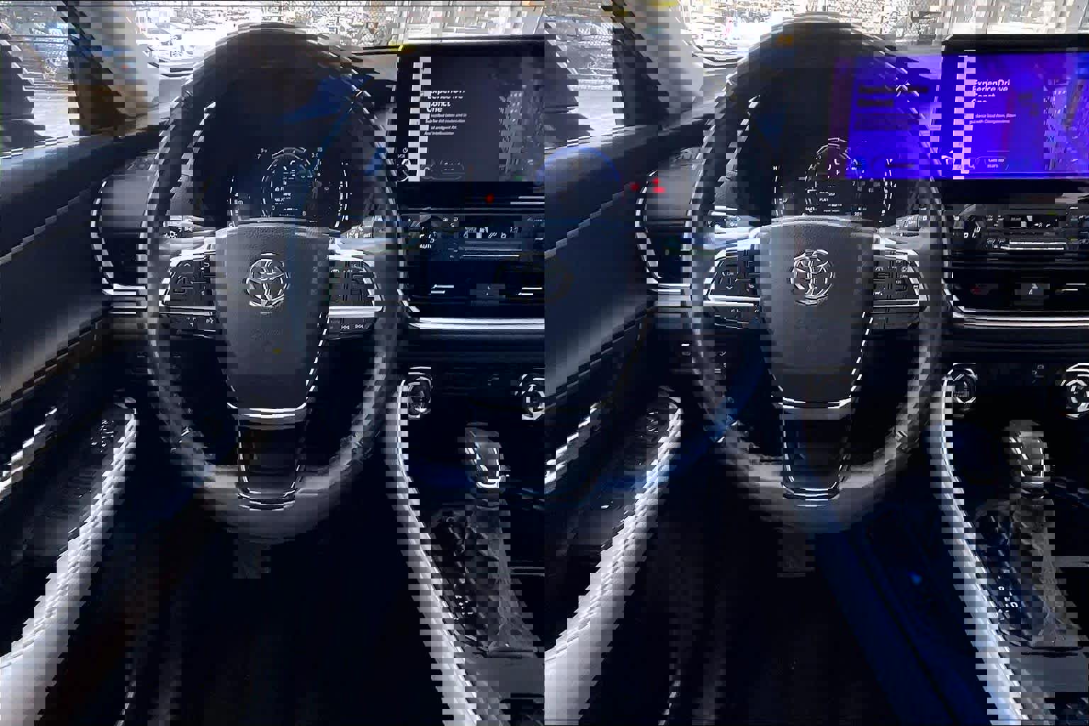 Used 2024 Toyota Grand Highlander XLE image 8