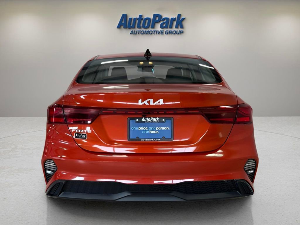 Used 2022 Kia Forte LXS FWD image 4