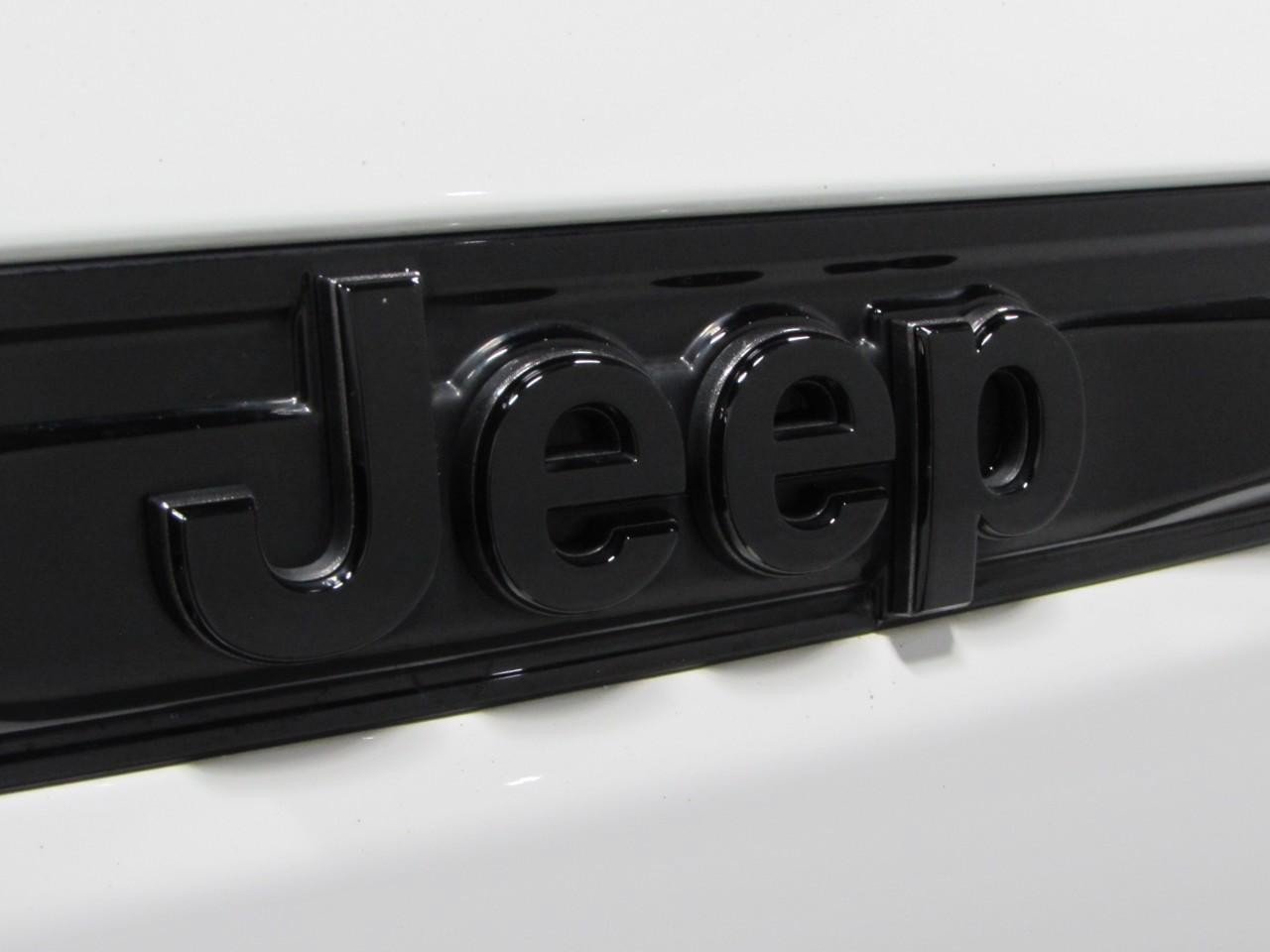 Used 2024 Jeep Grand Cherokee Limited w/ Black Appearance Package AWD/4WD image 35