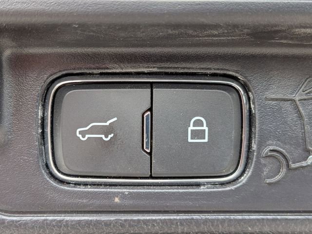 Certified 2021 Ford Explorer XLT w/ Equipment Group 202A AWD/4WD image 19
