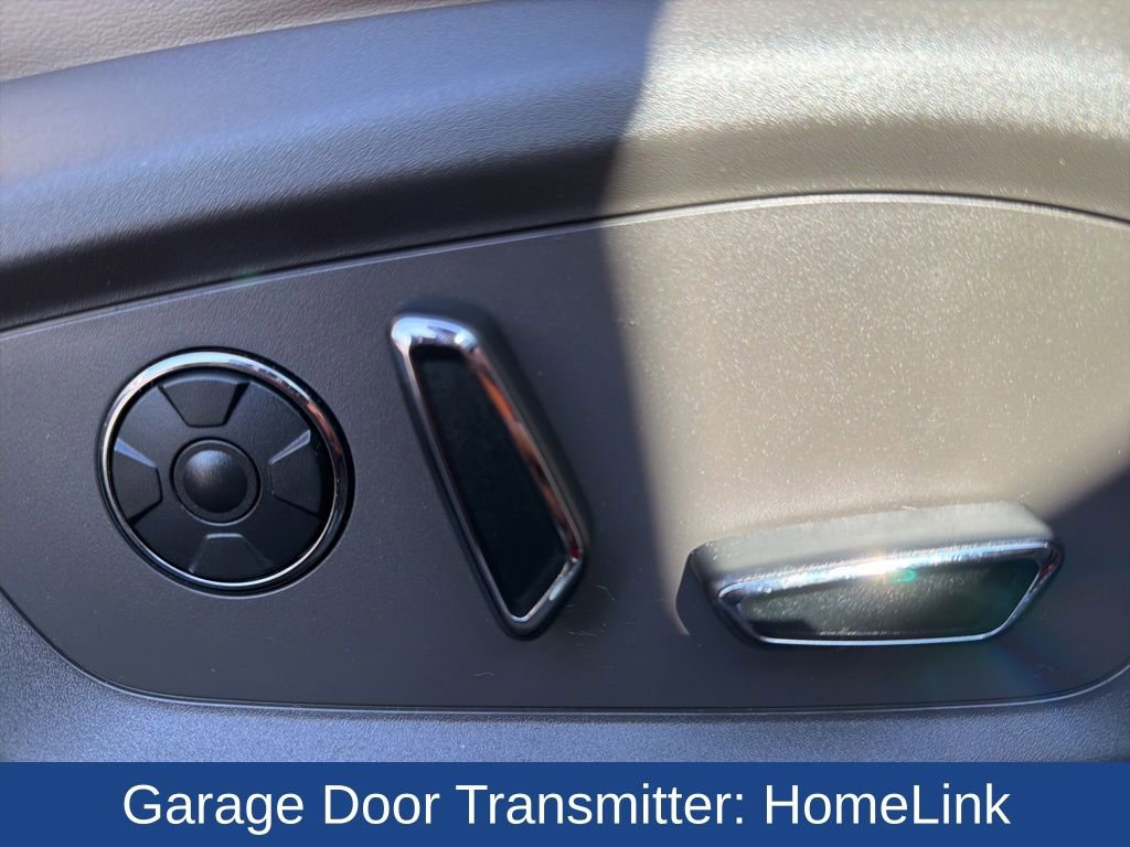 Certified 2020 Ford Explorer Platinum w/ Premium Technology Package image 30