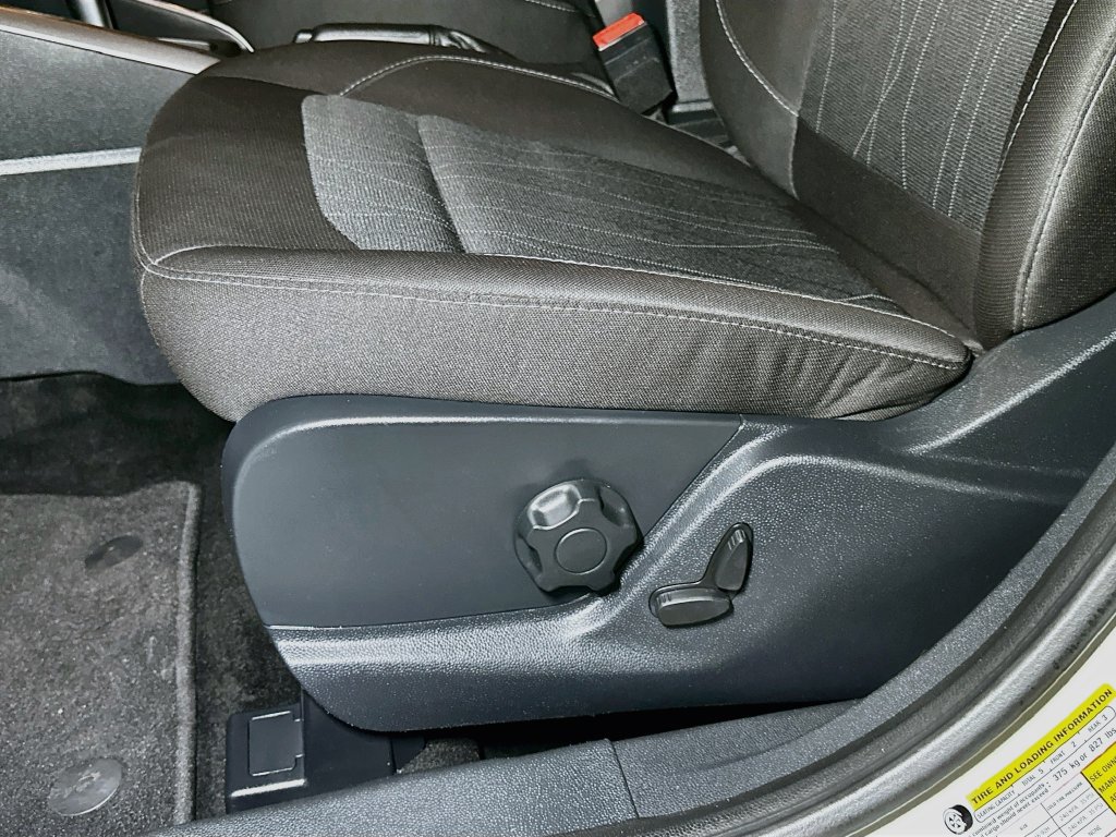 Certified 2019 Ford EcoSport SE w/ SE Convenience Package FWD image 19
