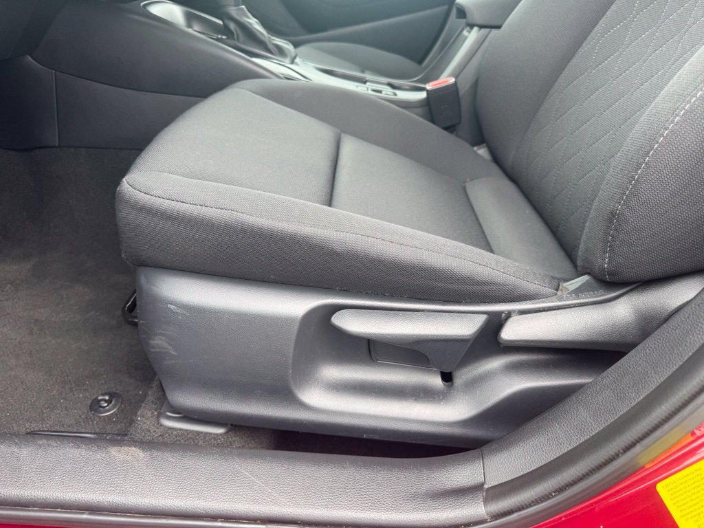 Used 2025 Toyota Corolla LE FWD image 6