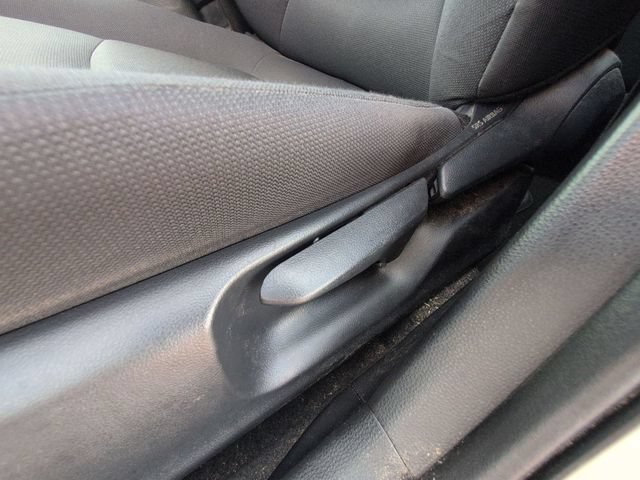 Used 2021 Toyota Corolla LE FWD image 14