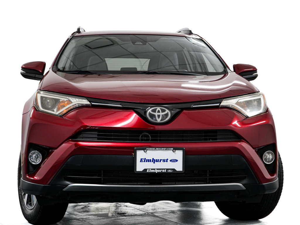 Used 2018 Toyota RAV4 XLE AWD/4WD image 3