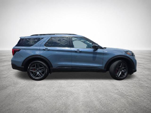 Certified 2025 Ford Explorer ST-Line w/ Premium Package AWD/4WD image 9