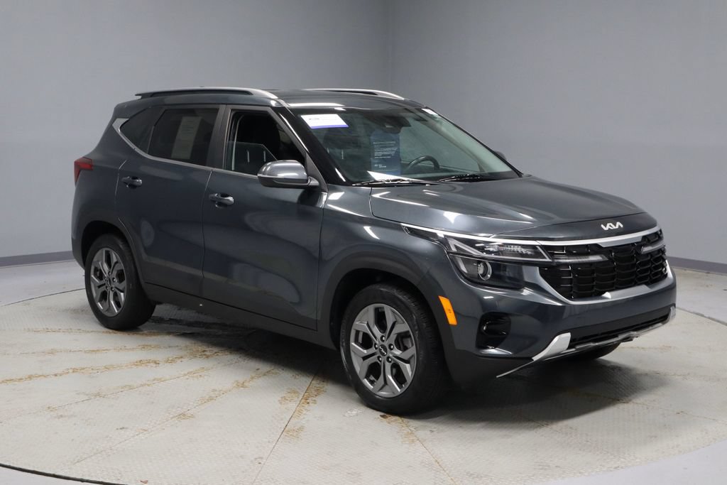 Used 2024 Kia Seltos S AWD/4WD image 1