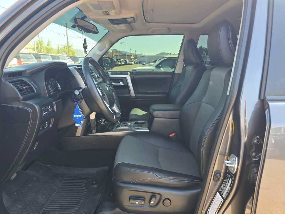 Used 2019 Toyota 4Runner SR5 Premium AWD/4WD image 9