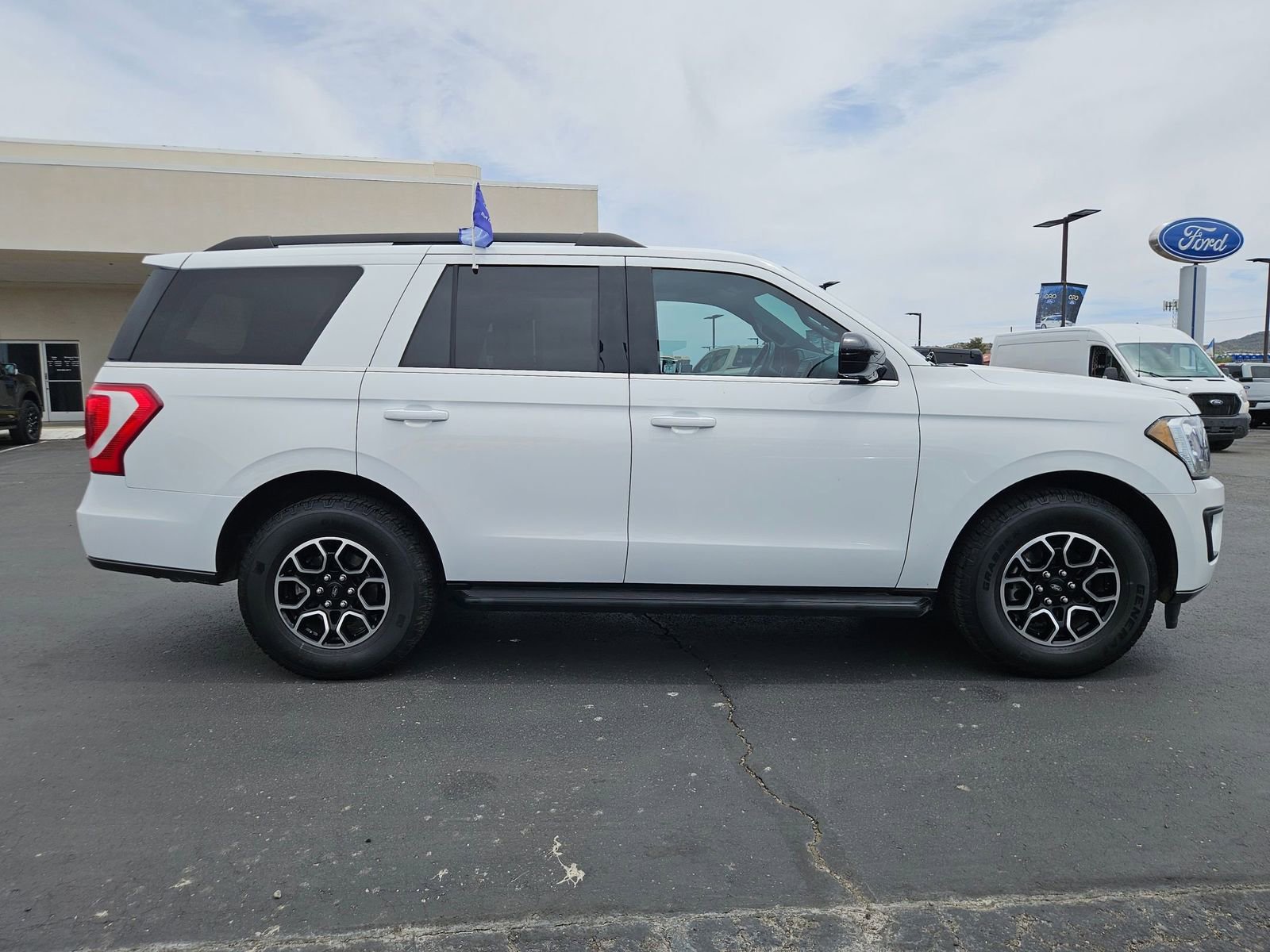 Certified 2021 Ford Expedition XL AWD/4WD image 4