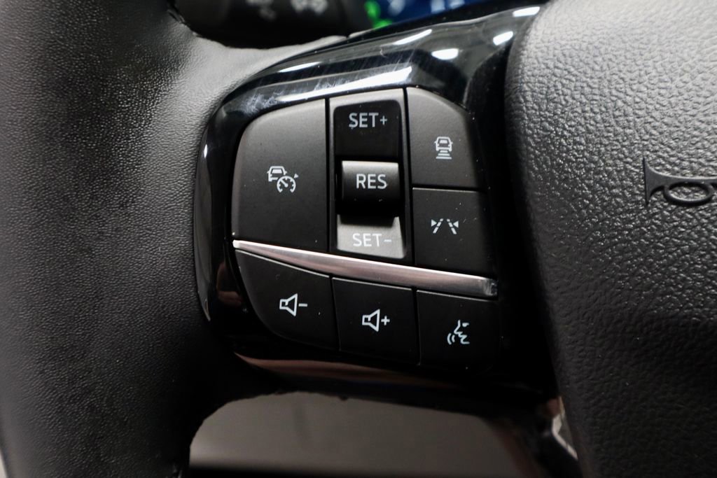 Certified 2023 Ford Escape Platinum AWD/4WD image 29