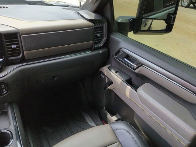 Used 2025 Chevrolet Silverado 2500 ZR2 w/ Technology Package AWD/4WD image 21