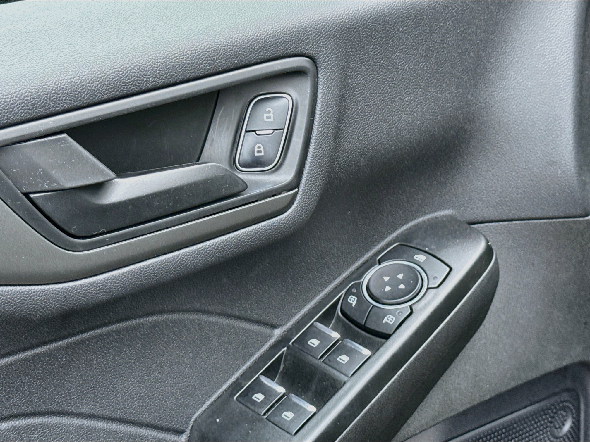 Certified 2024 Ford Escape Active AWD/4WD image 9