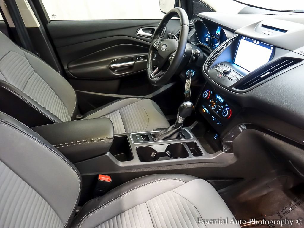 Certified 2017 Ford Escape SE w/ Equipment Group 201A image 23