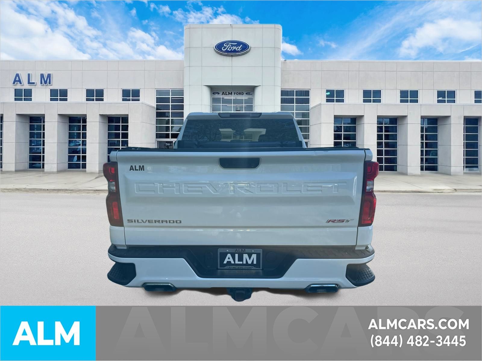 Used 2024 Chevrolet Silverado 1500 RST w/ Max Trailering Package image 6