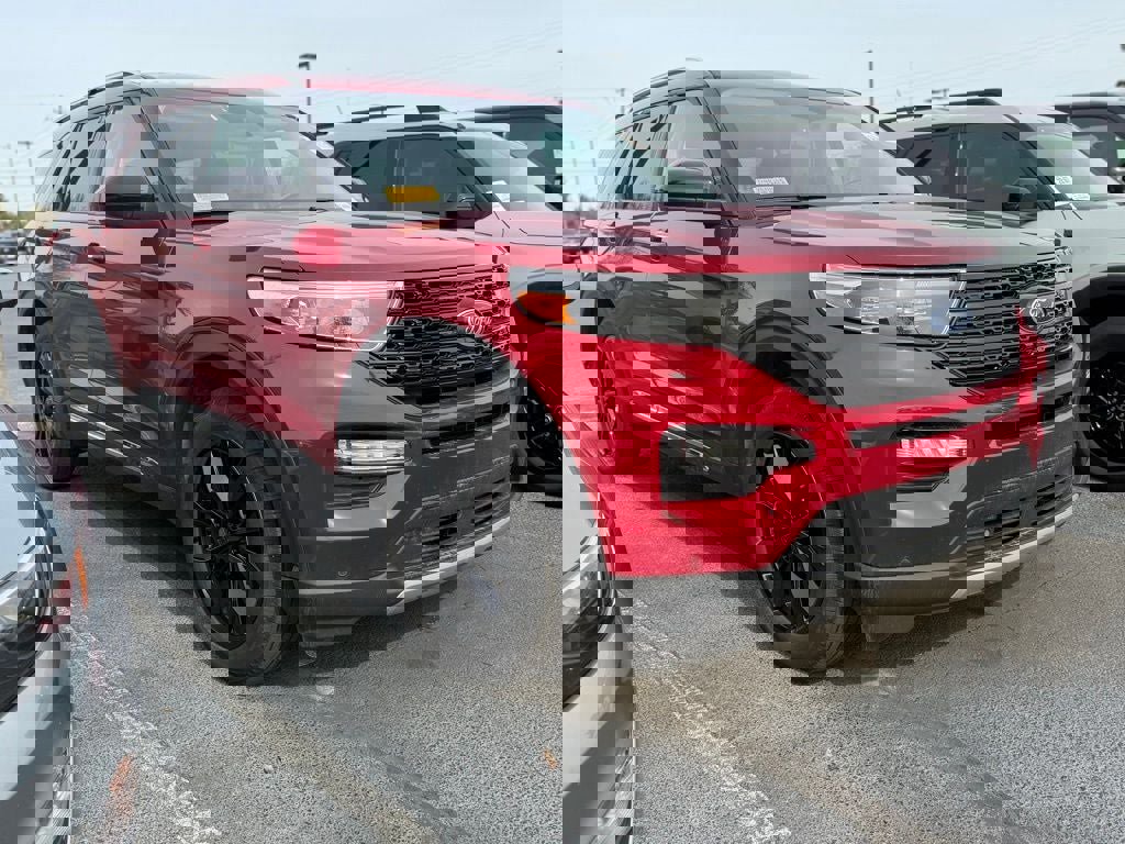 Certified 2023 Ford Explorer Limited image 2