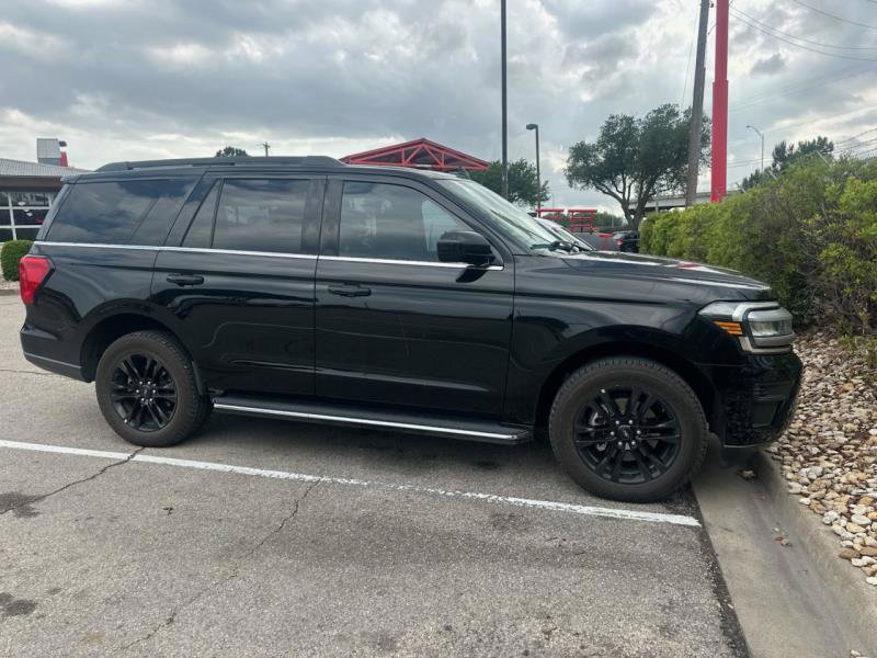Certified 2022 Ford Expedition XLT RWD image 3
