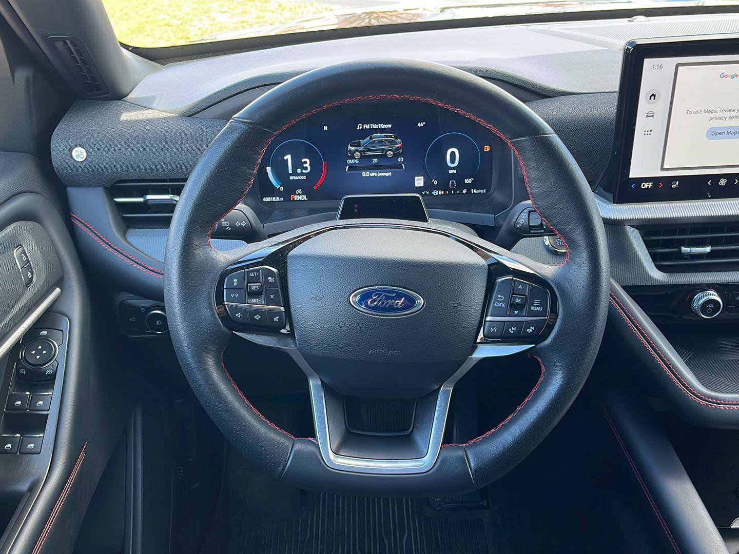 Certified 2025 Ford Explorer ST-Line w/ ST-Line Street Pack image 18