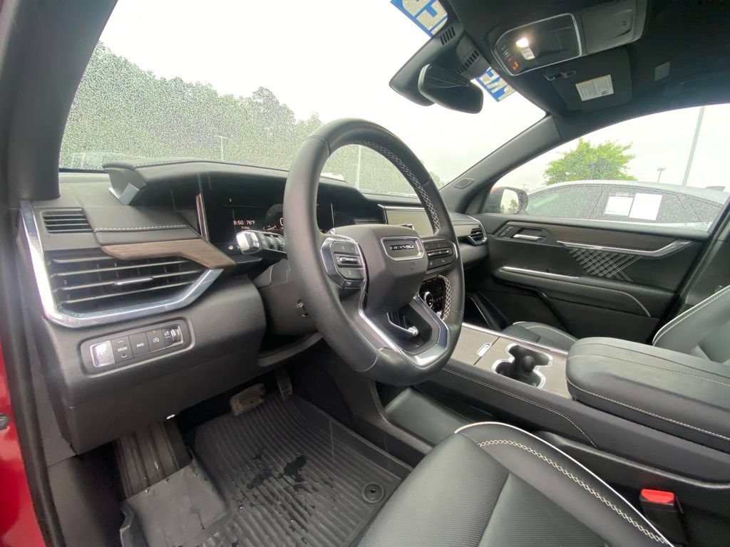 Used 2025 GMC Acadia Denali w/ LPO, Floor Liner Package AWD/4WD image 9