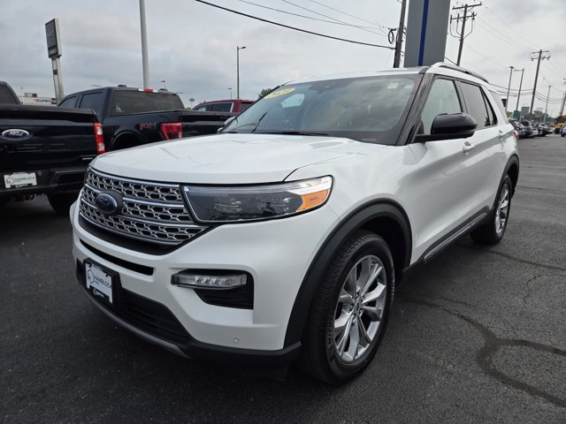 Certified 2023 Ford Explorer Limited w/ Limited Technology Package AWD/4WD image 4
